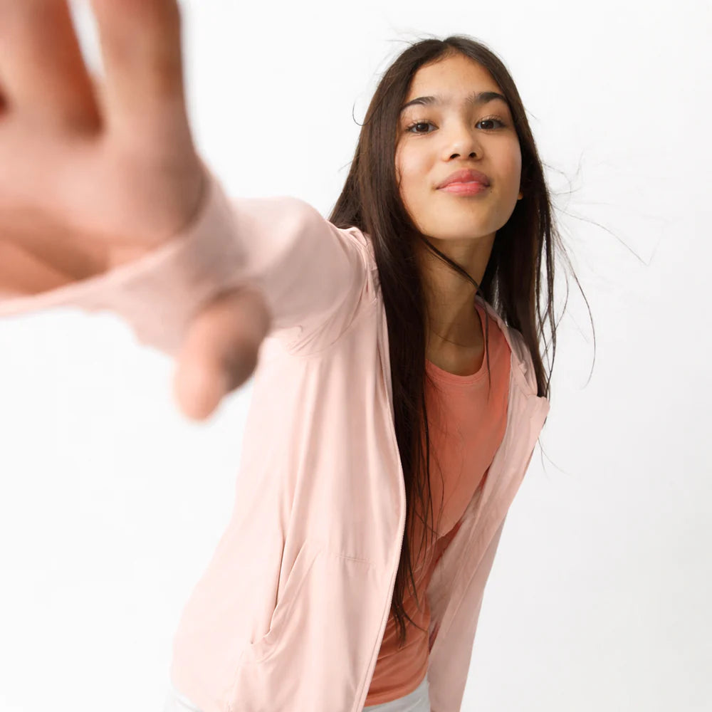 Mini A Ture-MATDRUNA UV skin hoodie. GRS Silver peony