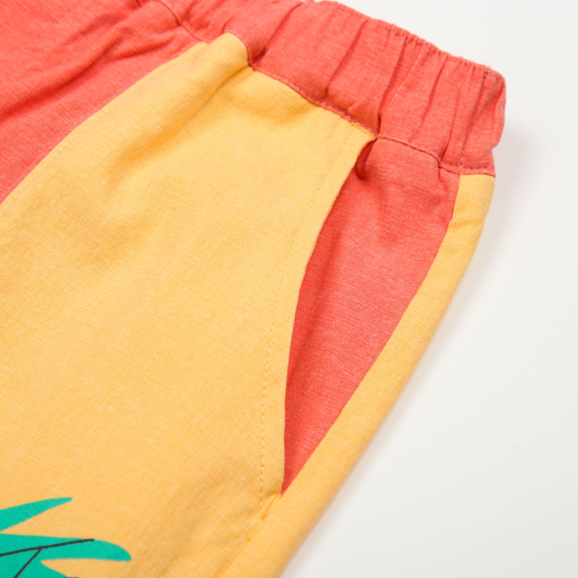 Jelly Mallow-Pineapple Pigment Shorts Red