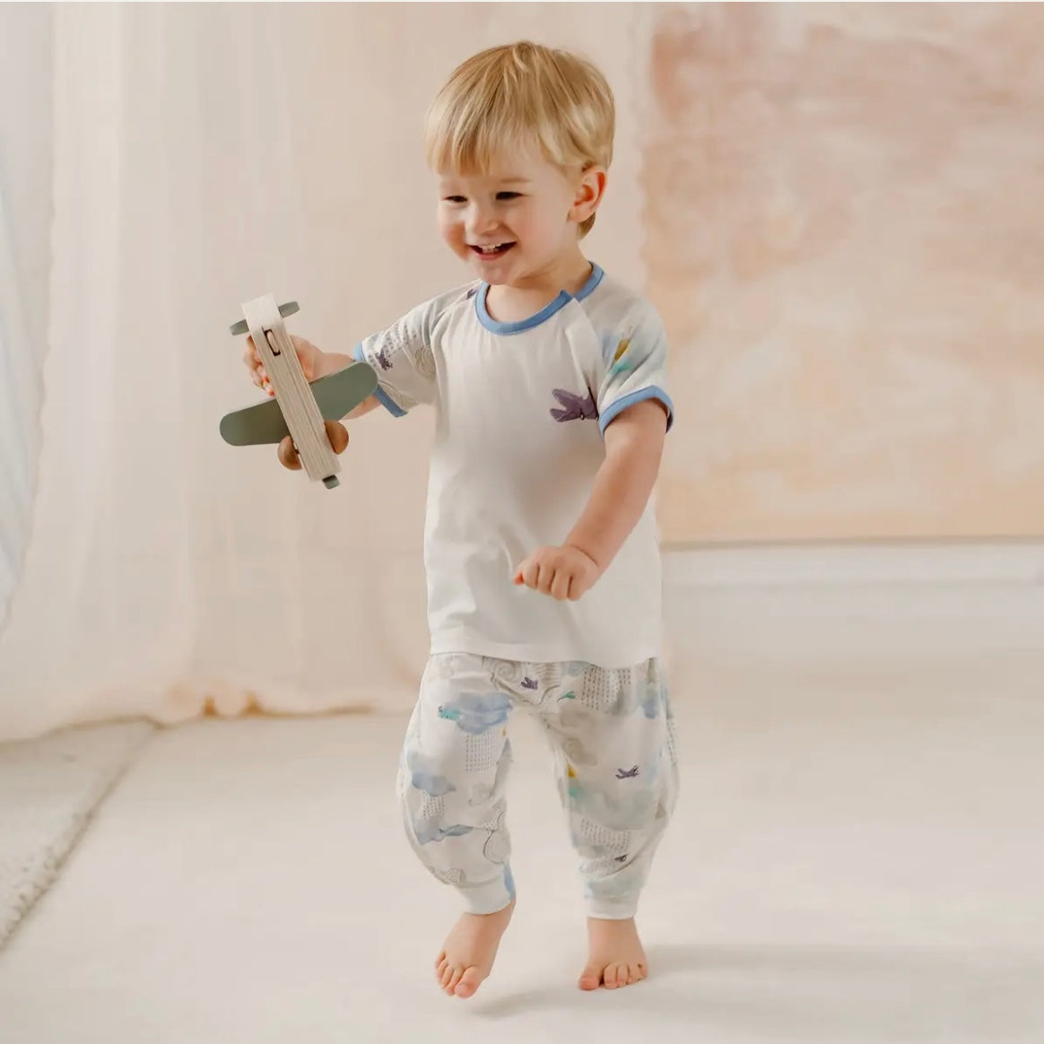 Nest Designs-Short Sleeve Play Set Fluffy Puffs