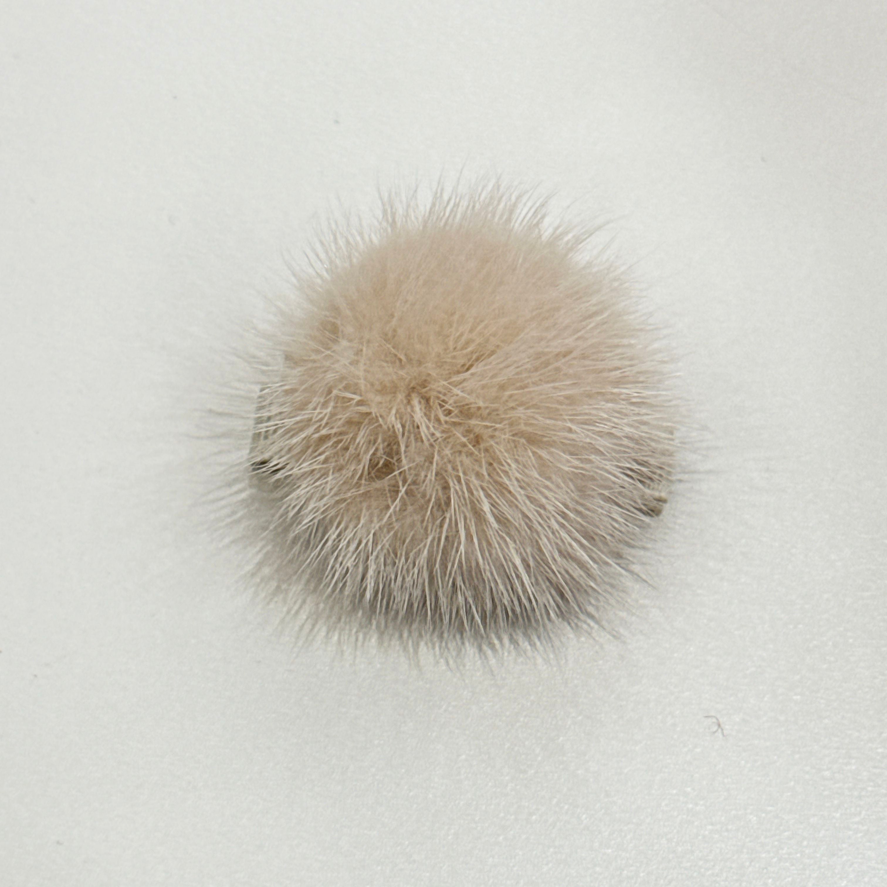 Olilia-Large Mink Puff Clip-Beige