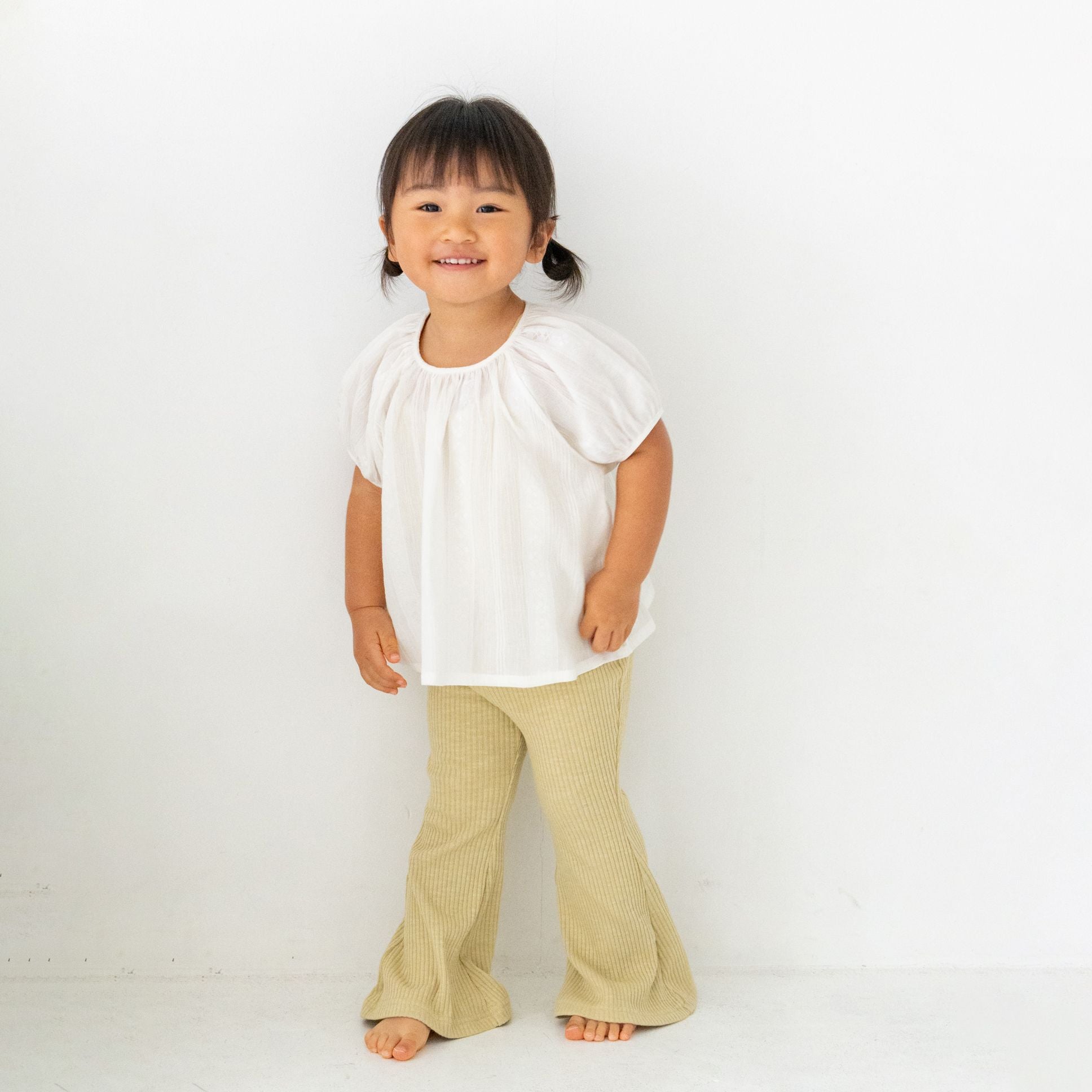 Solii + Solä - Girls Ribbed Flare Pants Pistachio