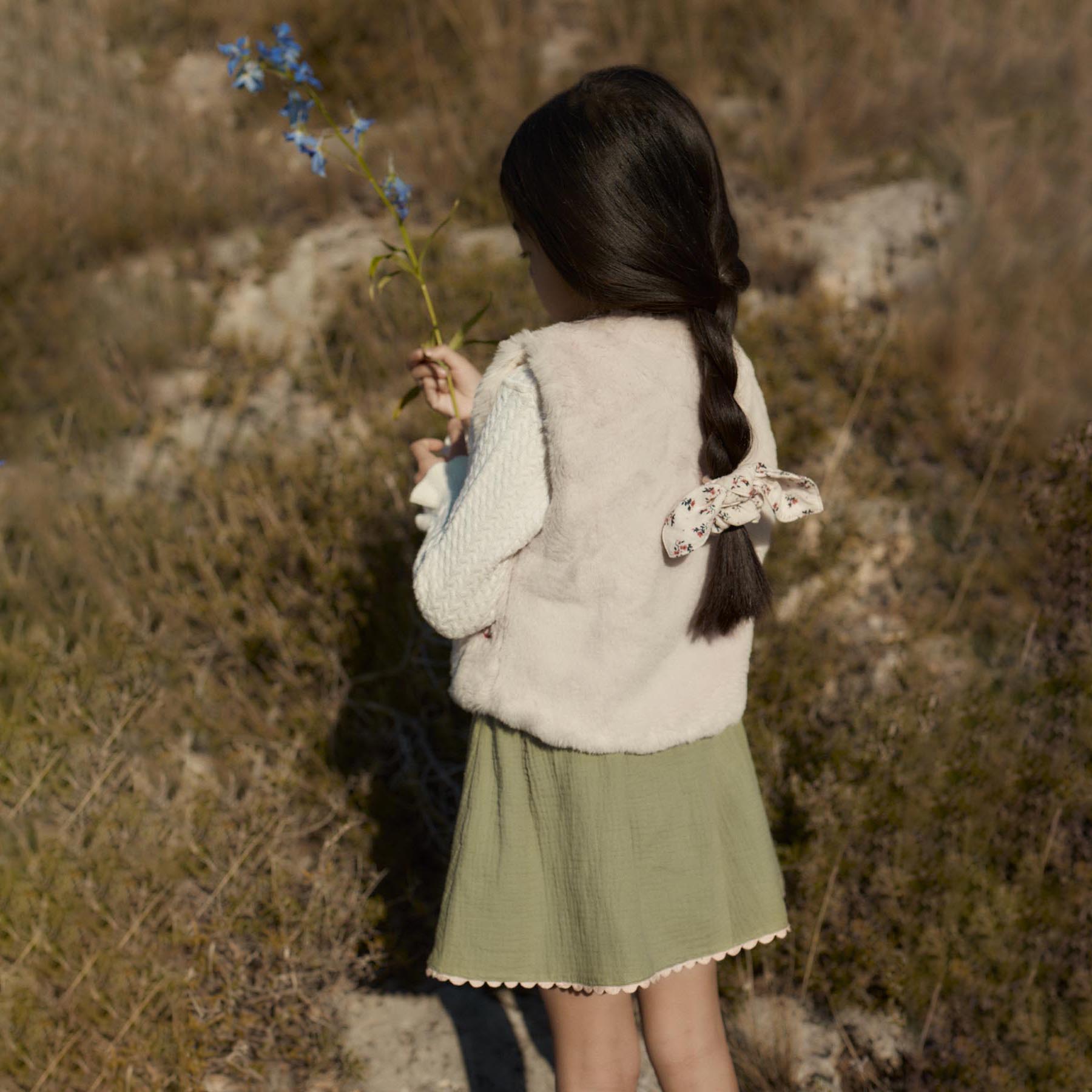 Louise Misha-Girls Sleeveless Jacket Liliou Cream Enchantedaster