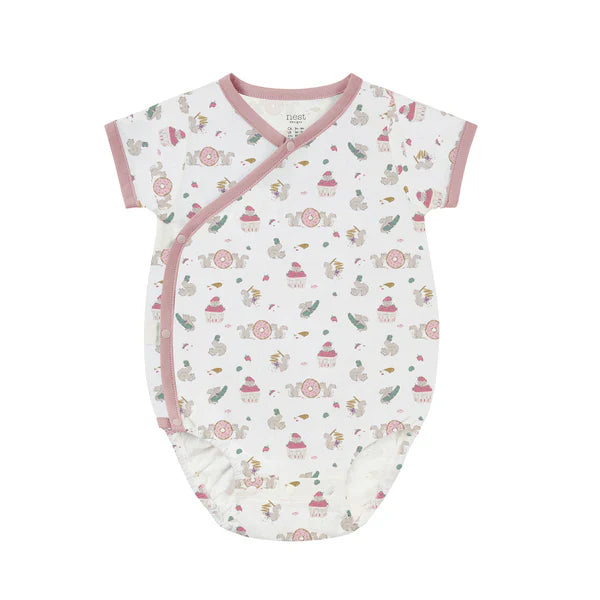 Nest Designs-Baby Short Sleeve Kimono Onesie Very Squirrelly