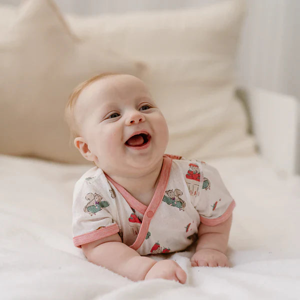 Nest Designs-Baby Short Sleeve Kimono Onesie Very Squirrelly