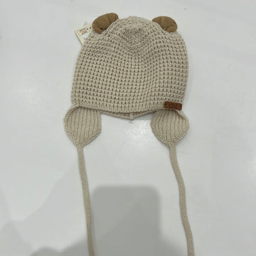 Knit hat with relief and brown little ears 304