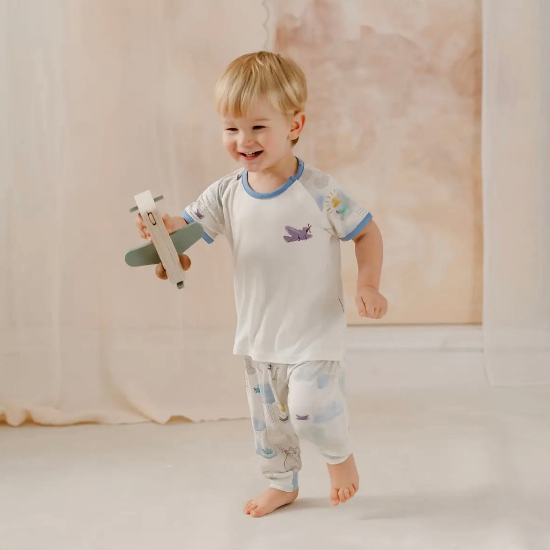 Nest Designs-Short Sleeve Play Set Fluffy Puffs