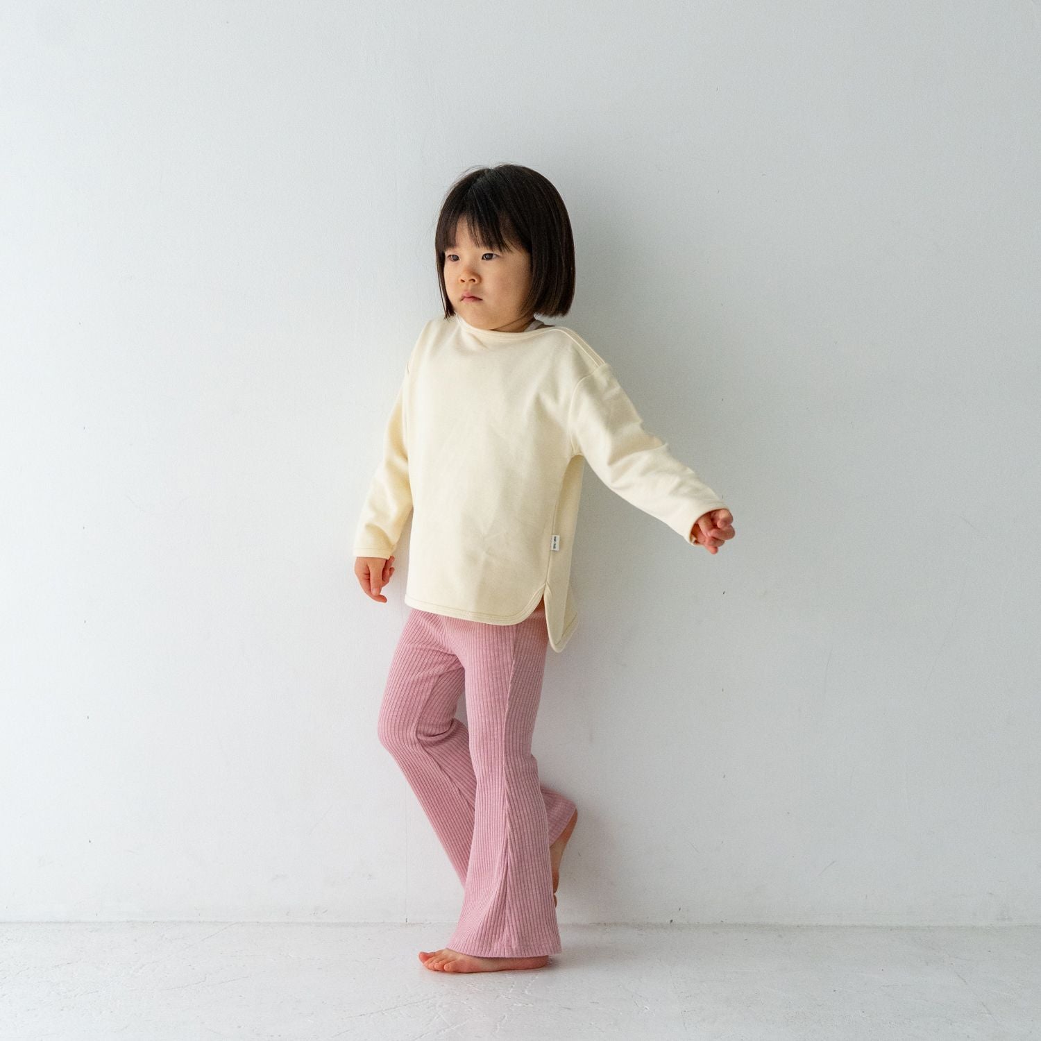 Solii + Solä - Girls Ribbed Flare Pants Pink