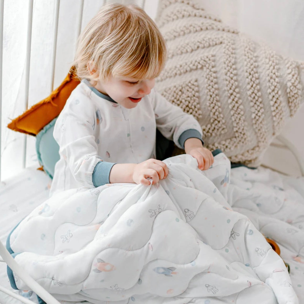 Bamboo Jersey Medium Quilted Winter Blanket | 3.2 TOG - Up And Away