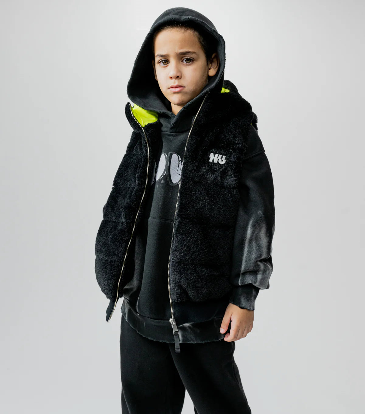 MEGA COZY DOWN VEST BLACK