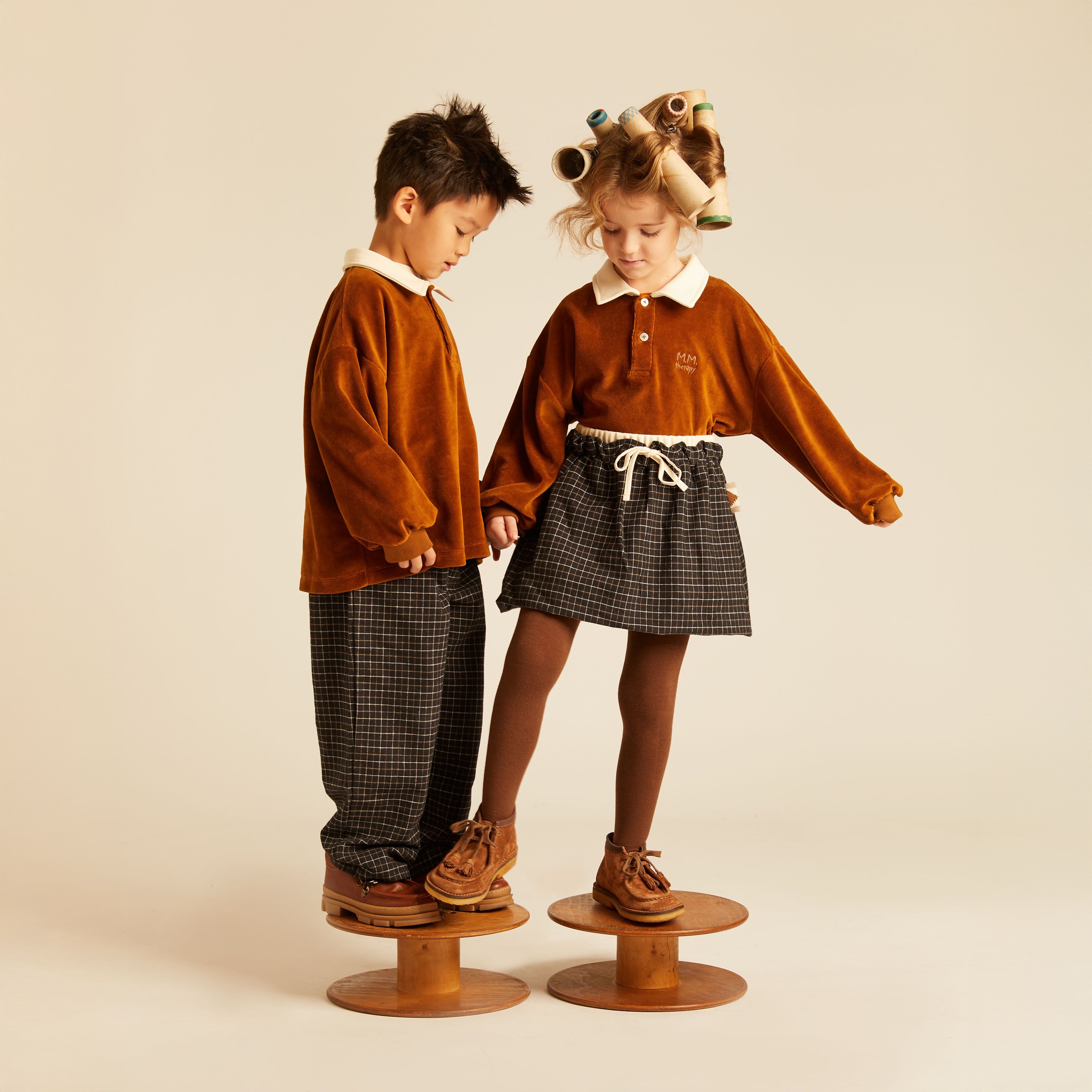 Morning Mess Therapy-Franz Polo Sweatshirt Straight Fit Caramel Velvet
