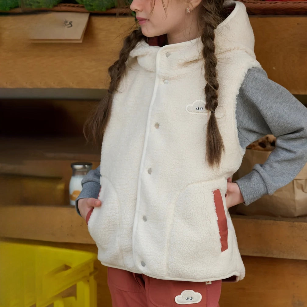 Petite Revery-Recycled Nylon + High Pile Fleece Reversible Vest Redwood Burl