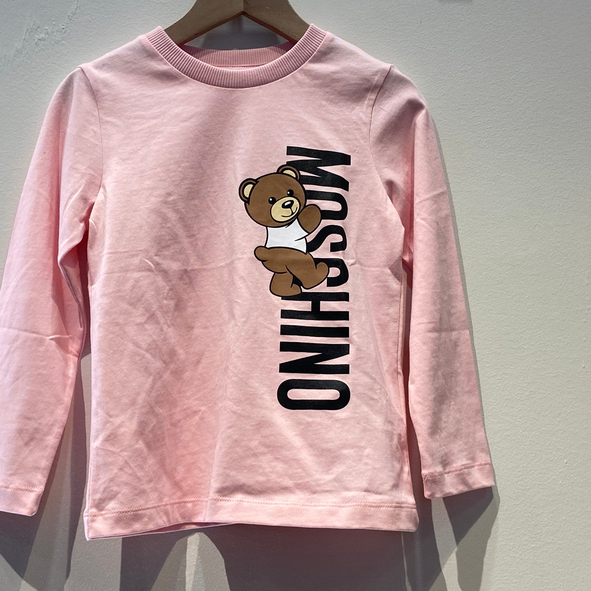 LS TEE WITH BEAR CLIMBING UP TXT LOGO-SGR ROSE