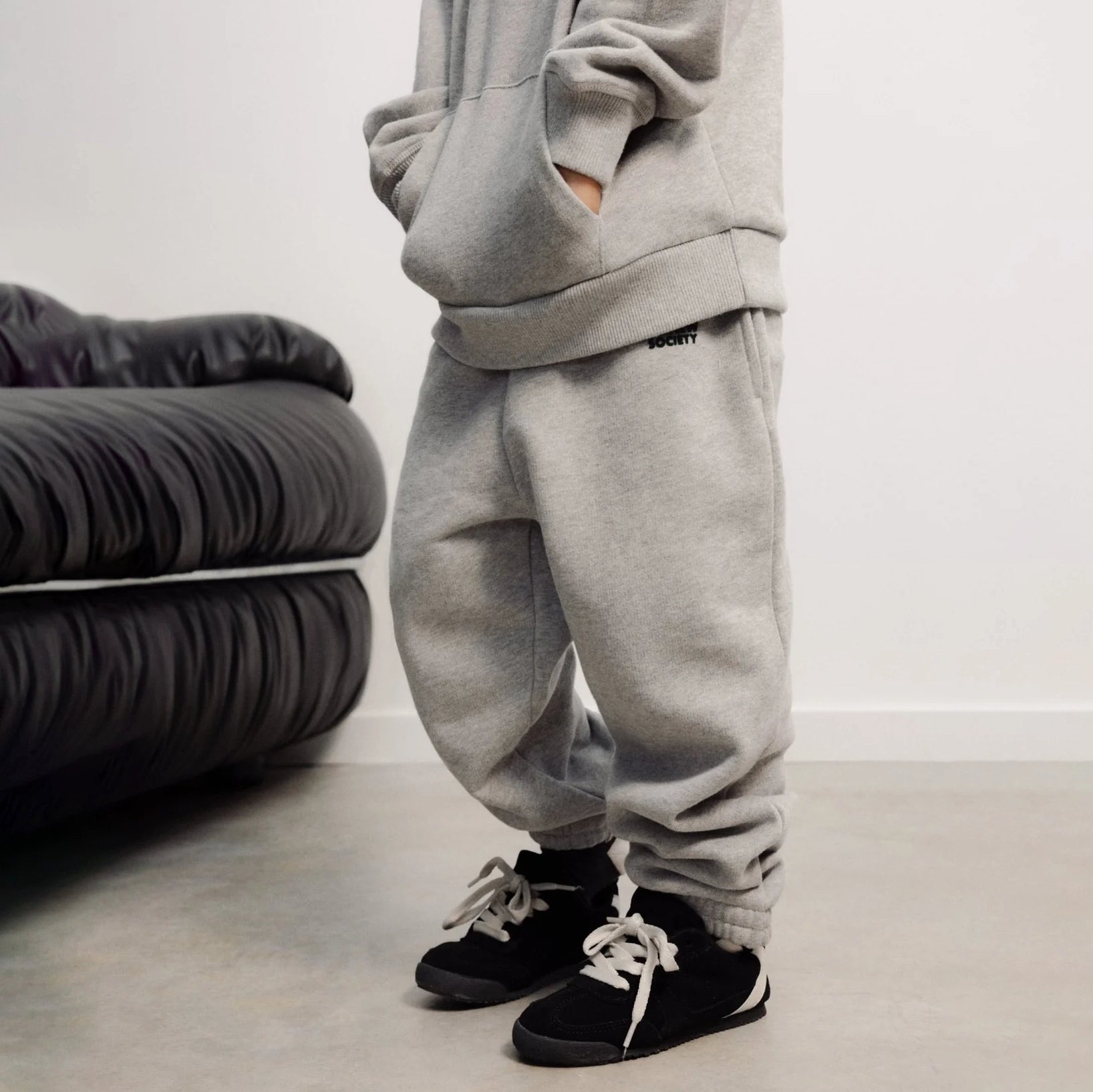 The New Society-TNS Logo Jogging Mid Grey Melange