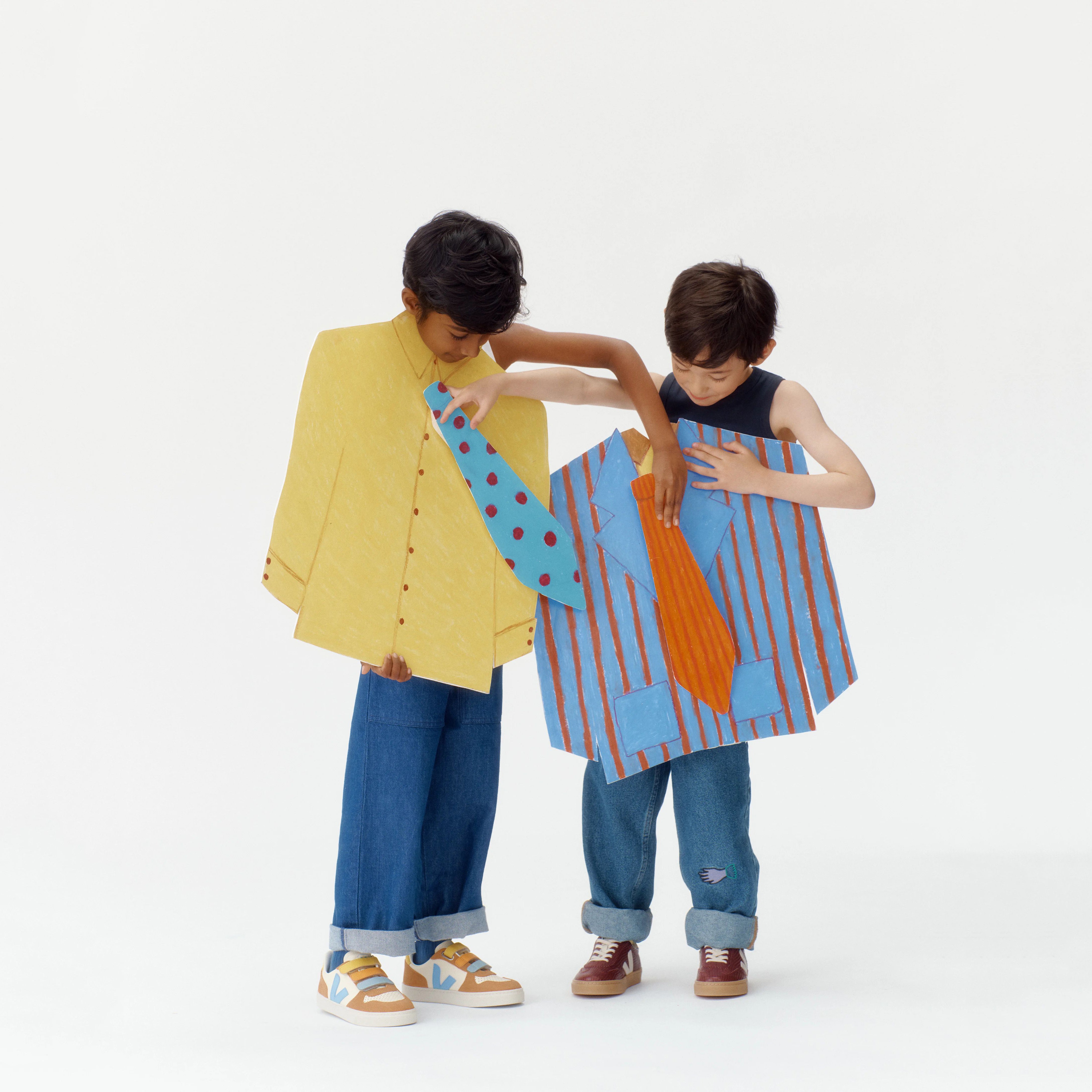 Veja-Kids Small V-10 Cashew_Aqua_Umber