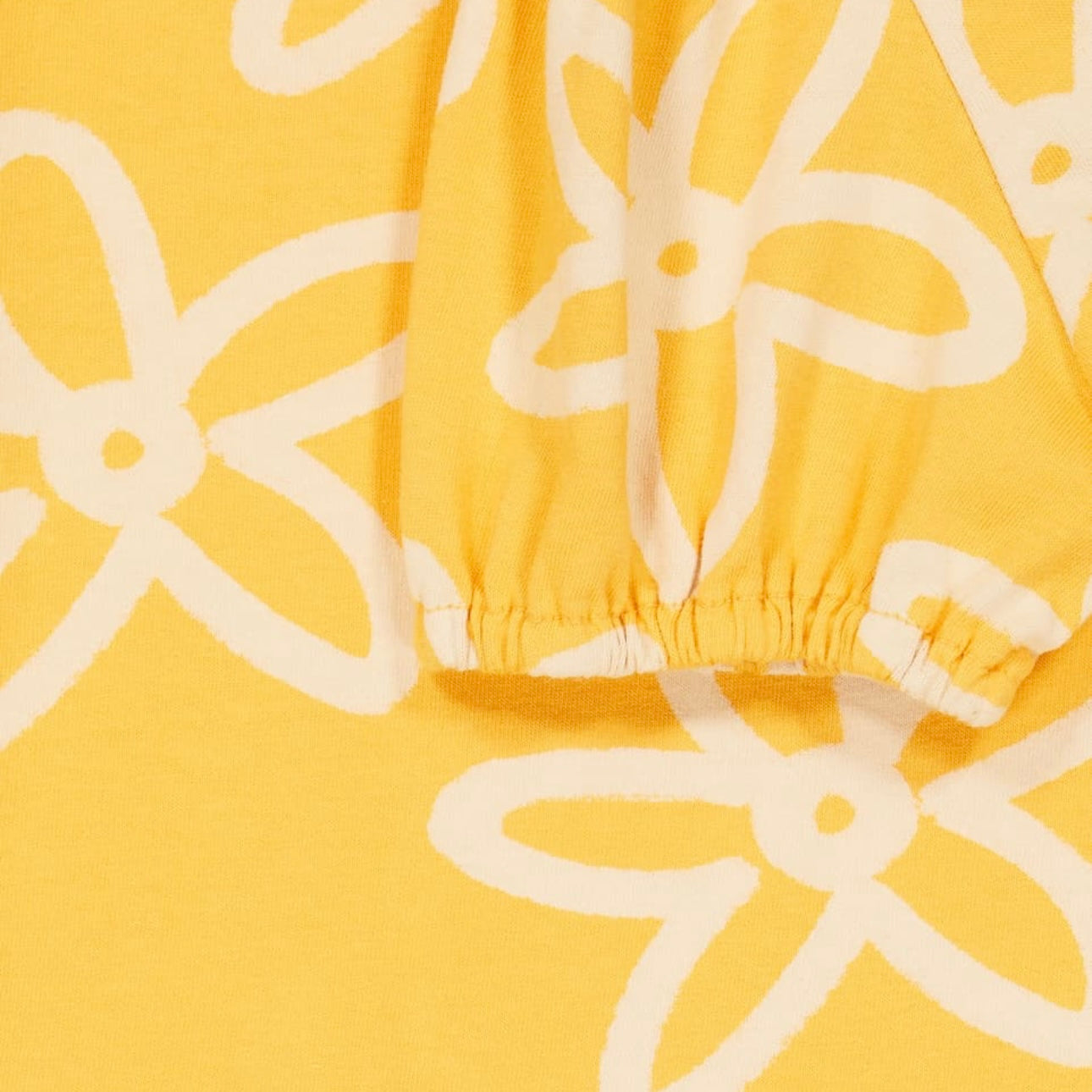 YELLOW FLOWER SQUARE NECKT-SHIRT